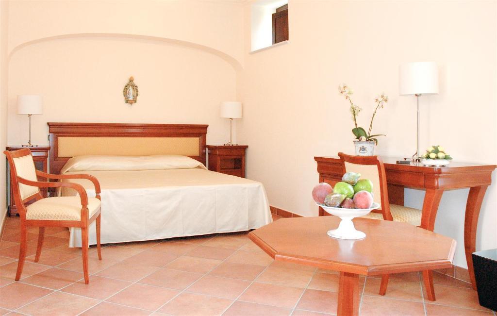 L' Antico Cortile Hotel Caserta Kamer foto