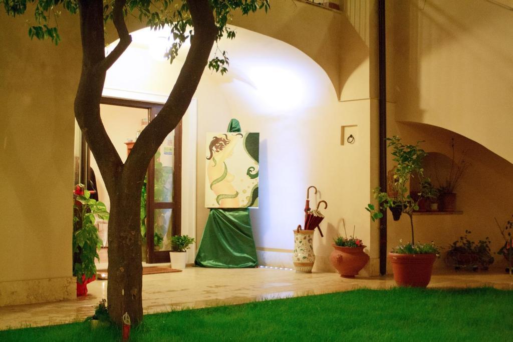 L' Antico Cortile Hotel Caserta Buitenkant foto